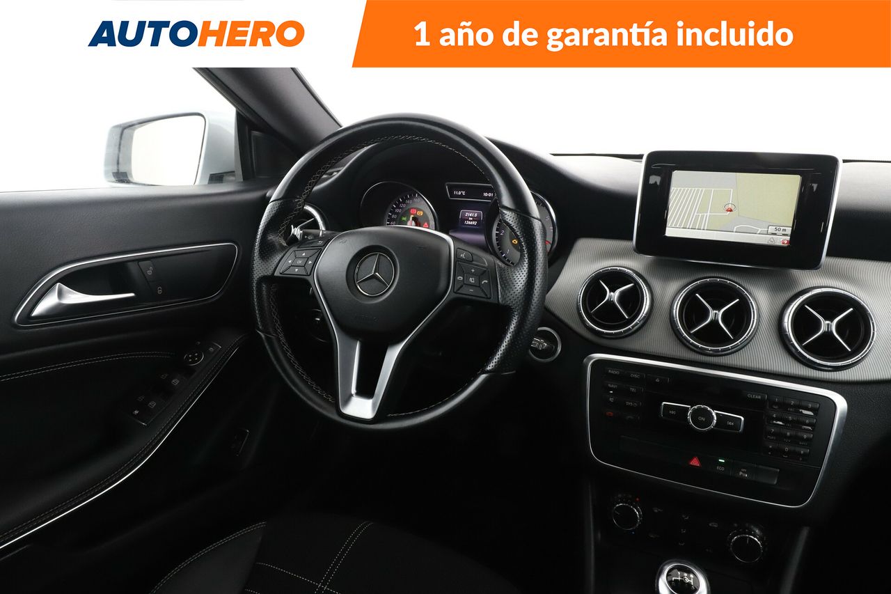 Foto Mercedes-Benz Clase CLA 14