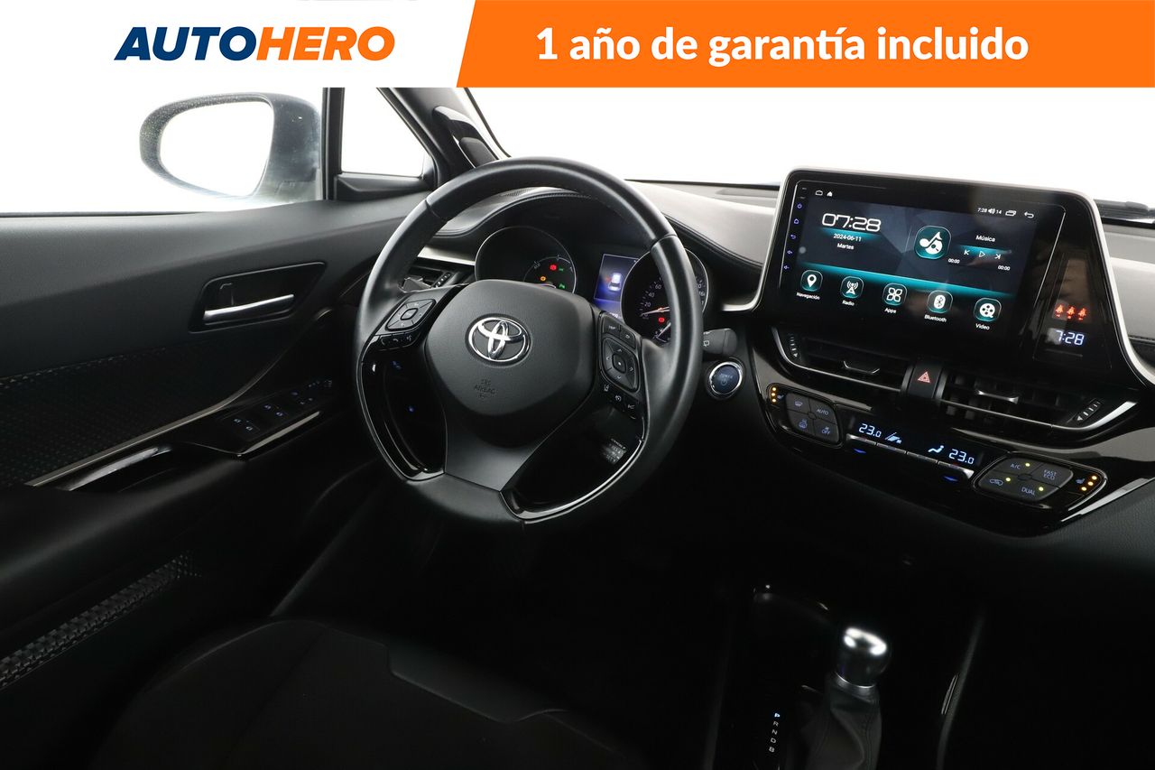 Foto Toyota C-HR 13