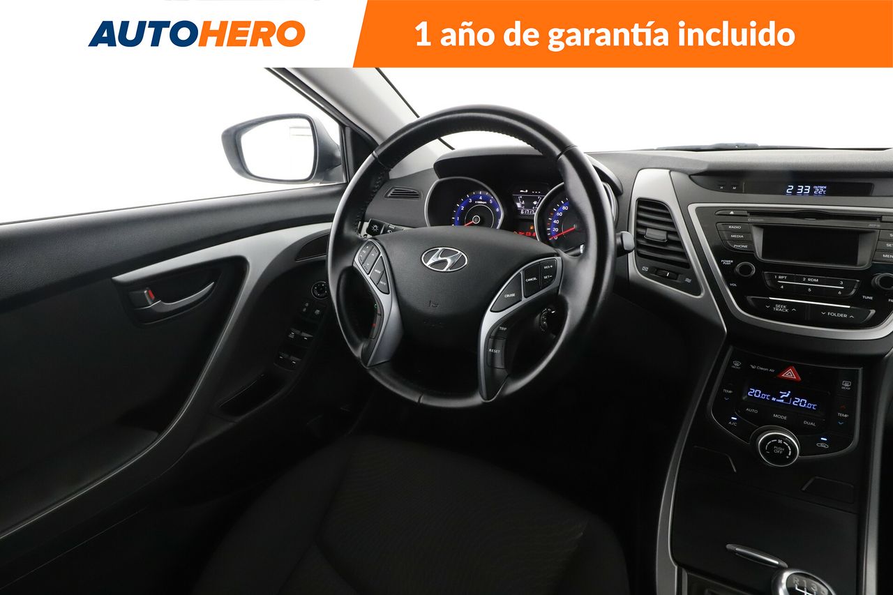 Foto Hyundai Elantra 13