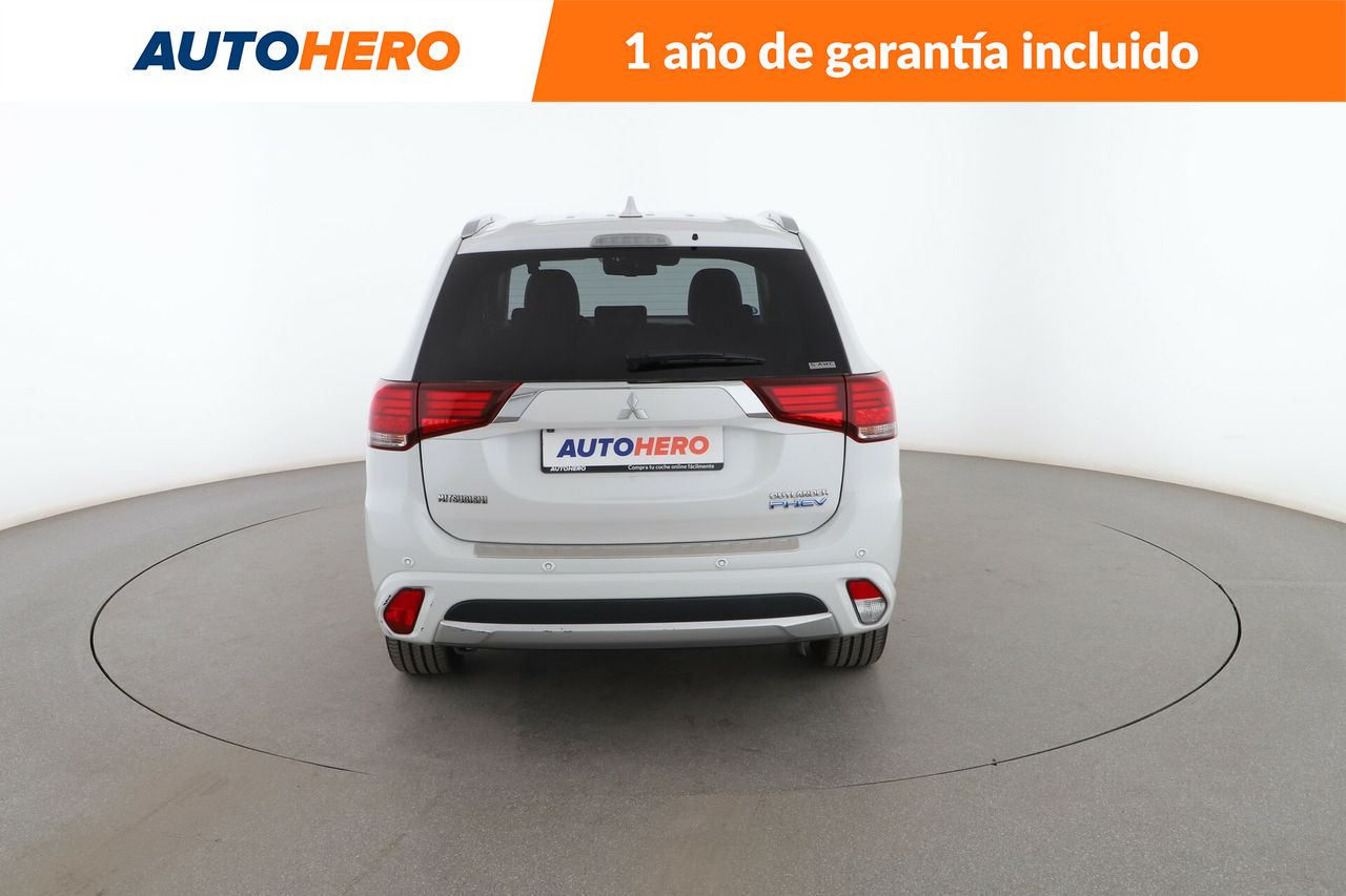 Foto Mitsubishi Outlander 4