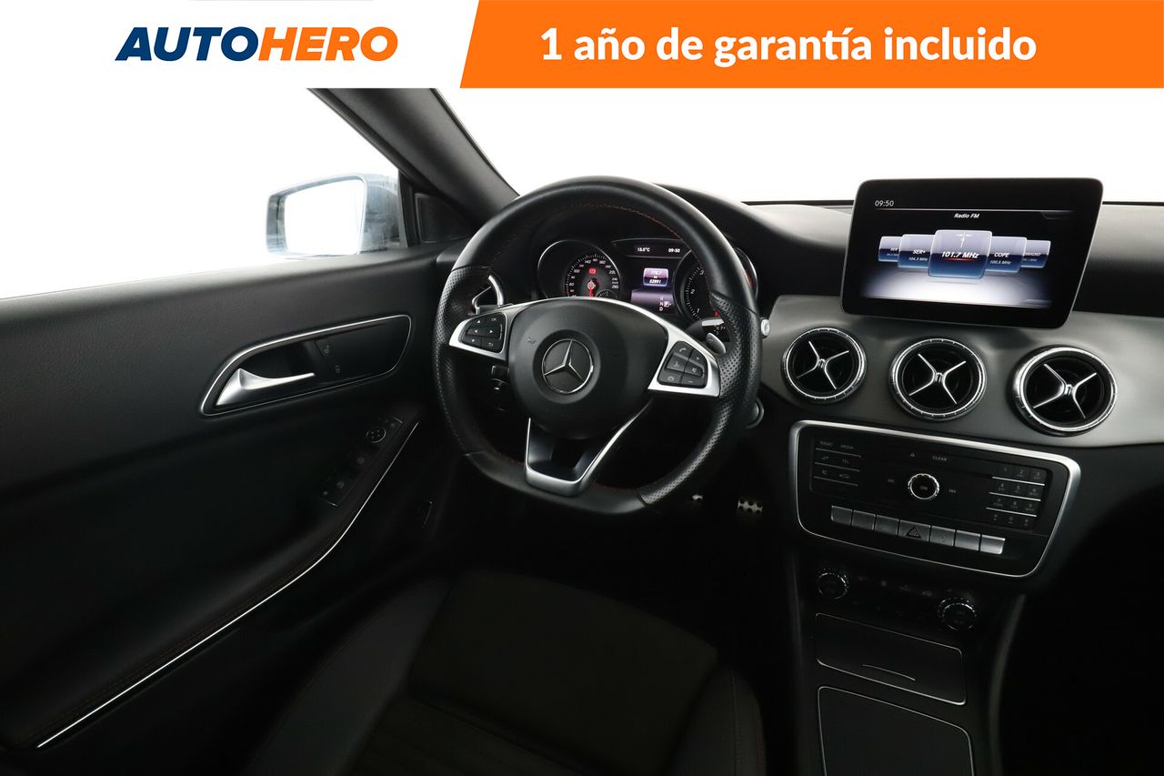 Foto Mercedes-Benz Clase CLA 13