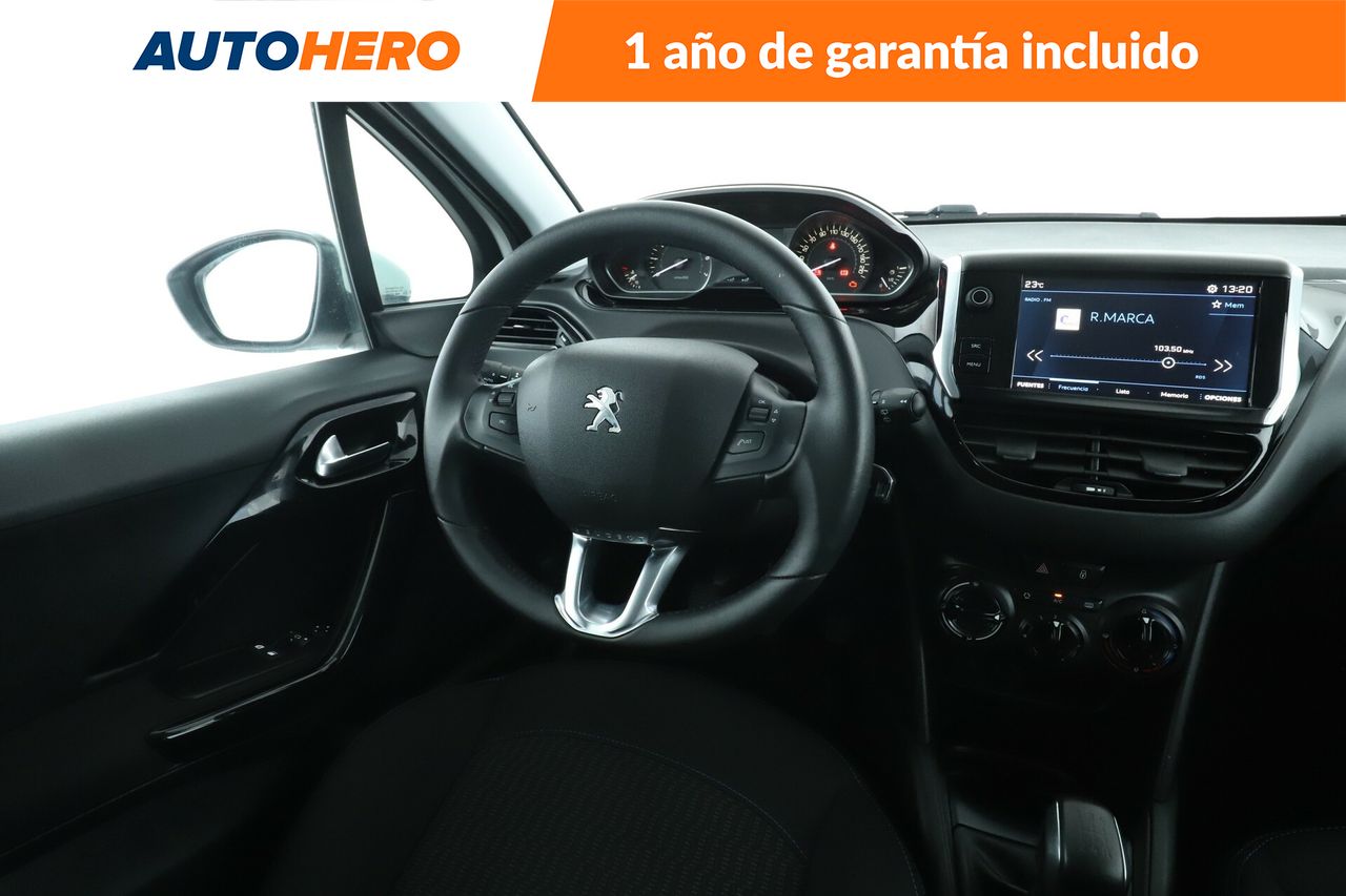 Foto Peugeot 208 14