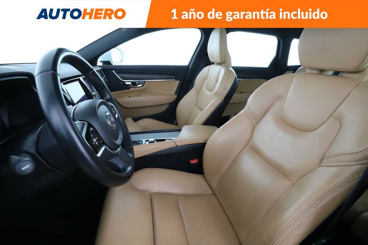 Foto Volvo V90 Cross Country 10