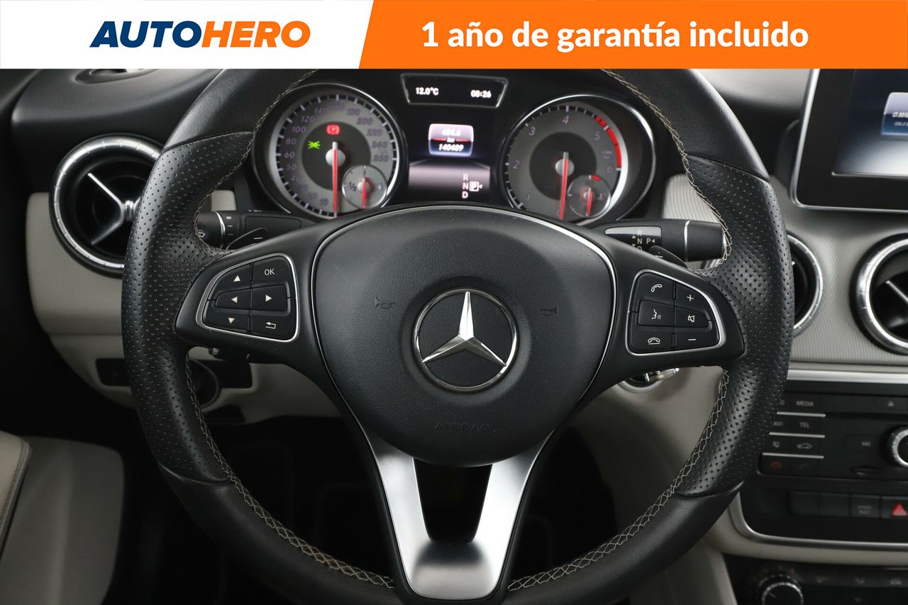 Foto Mercedes-Benz Clase CLA 20