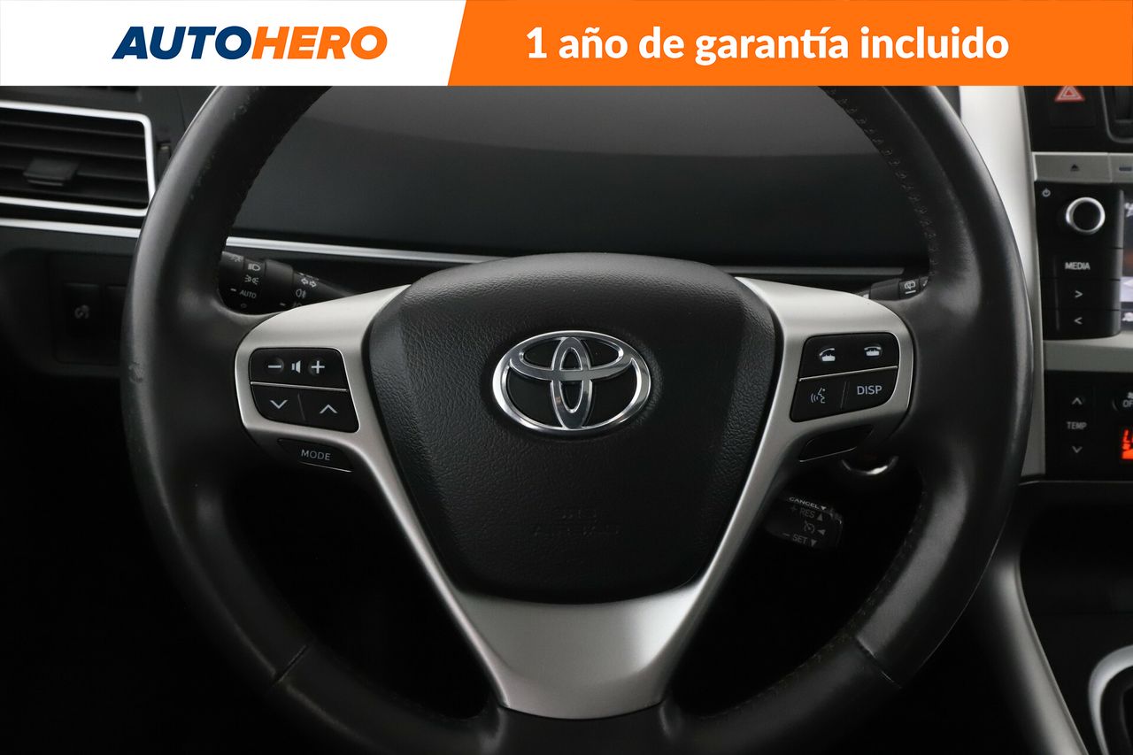 Foto Toyota Corolla Verso 19