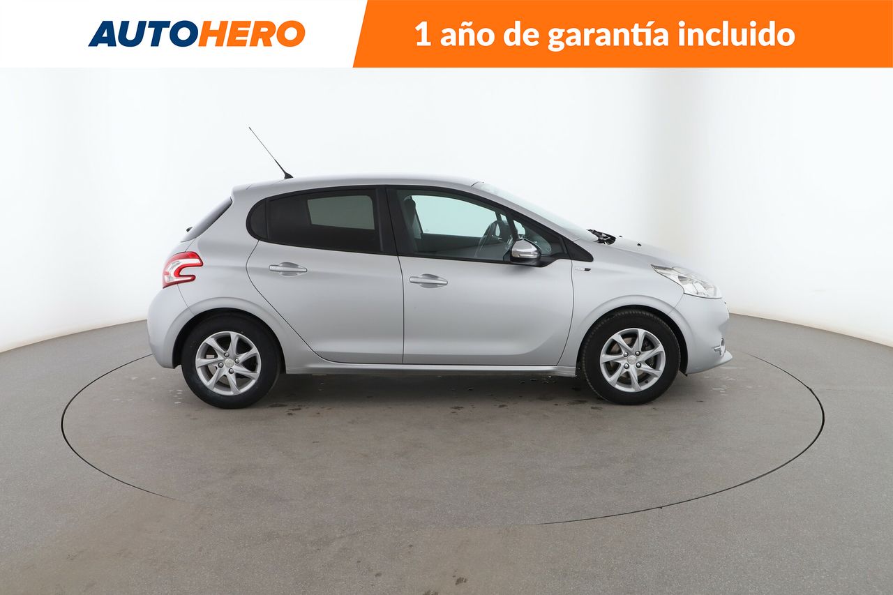 Foto Peugeot 208 6