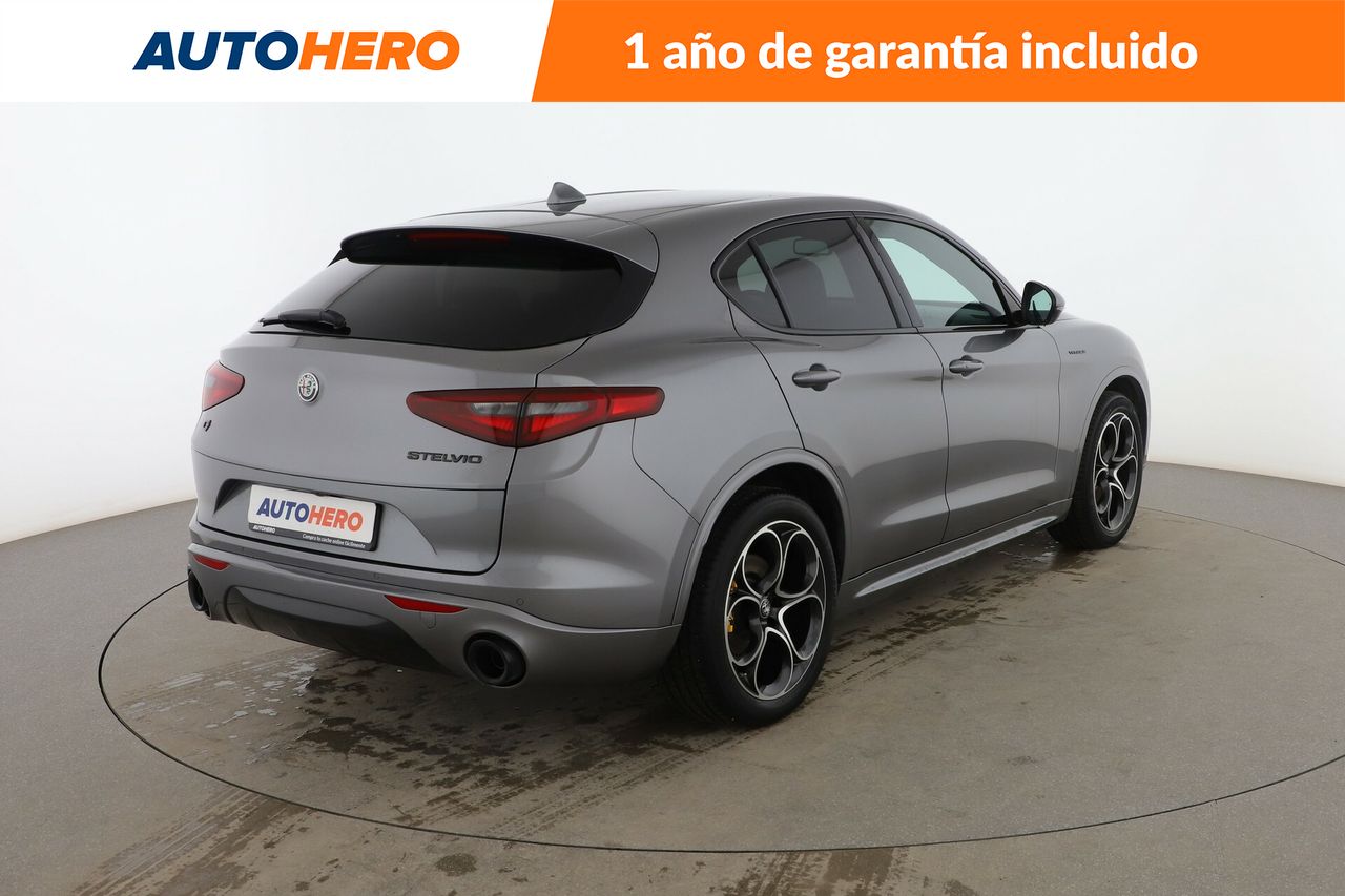 Foto Alfa Romeo Stelvio 6