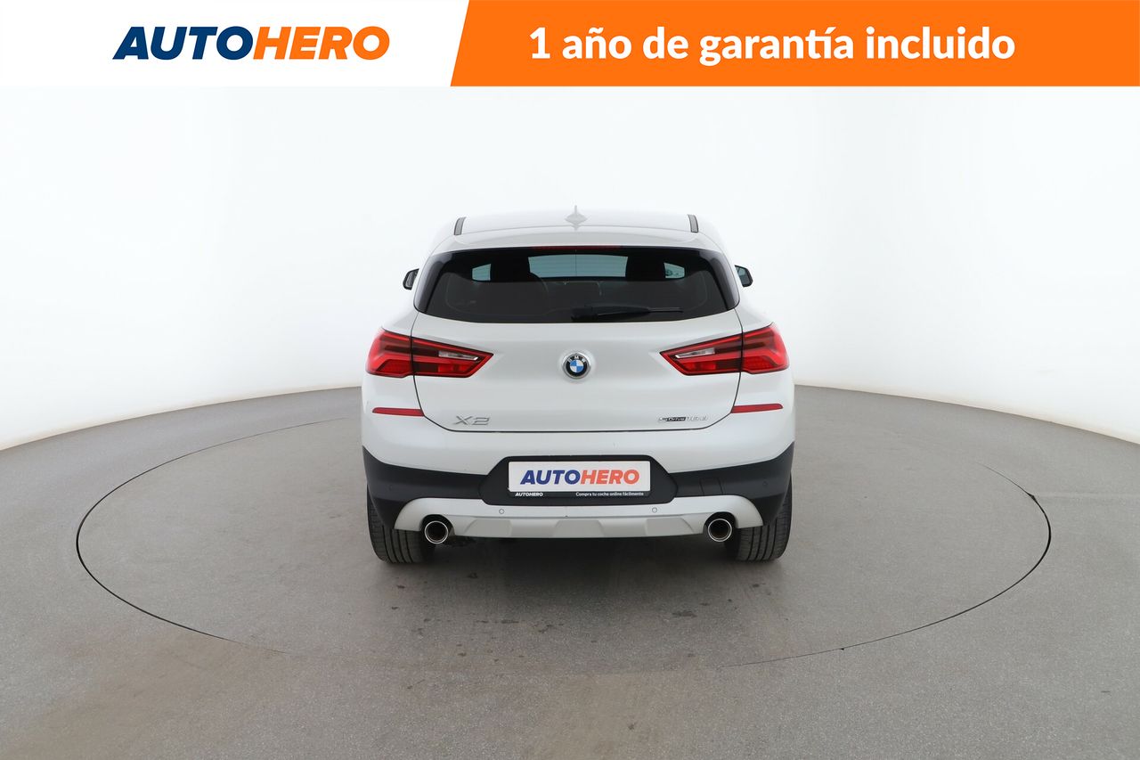 Foto BMW X2 4