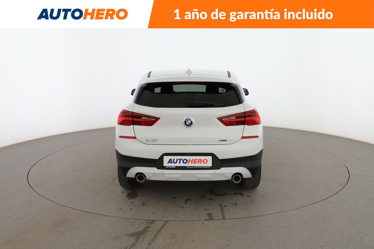 Foto BMW X2 4