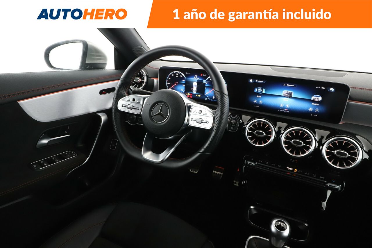 Foto Mercedes-Benz Clase CLA 14