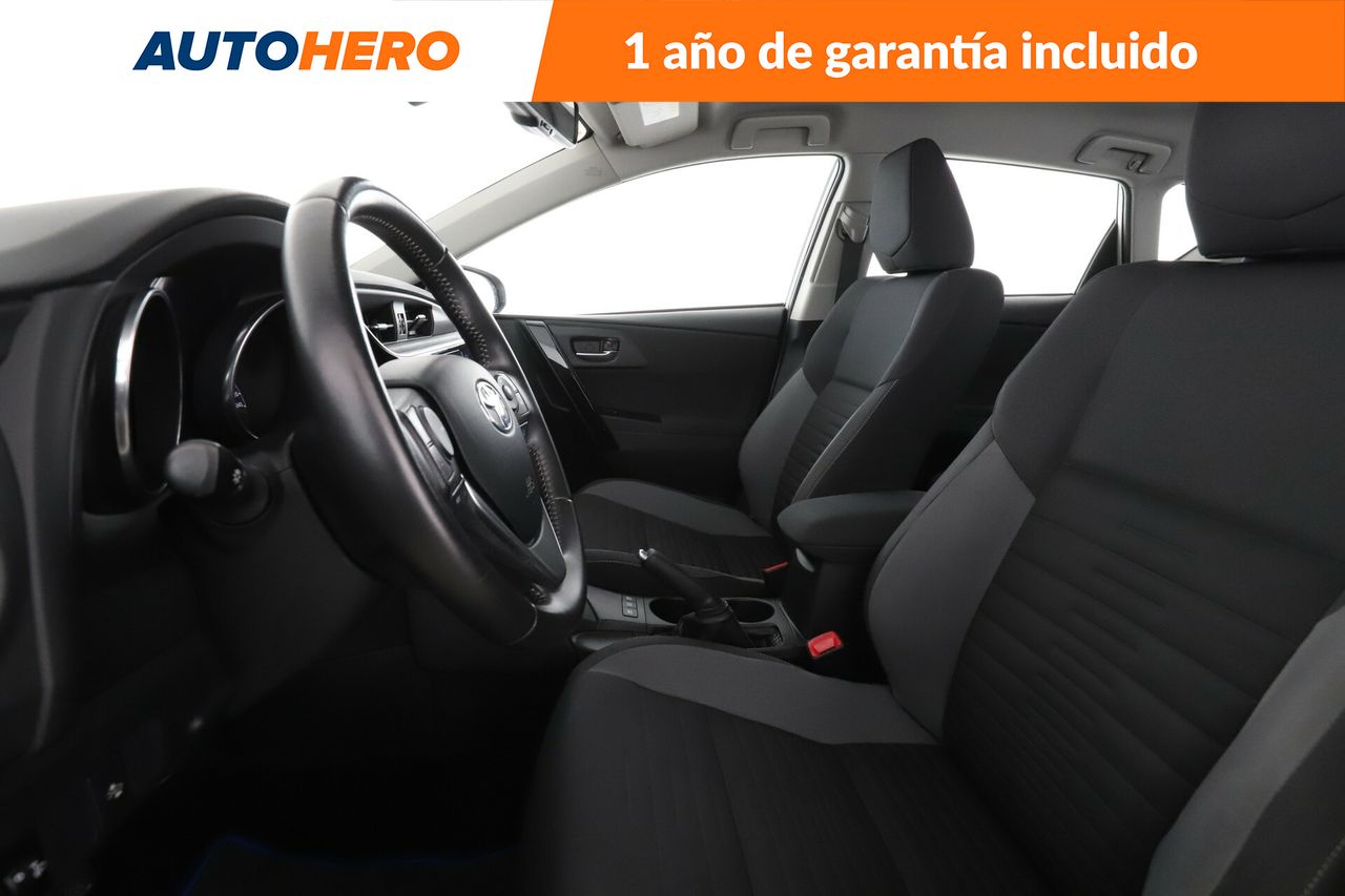 Foto Toyota Auris 11