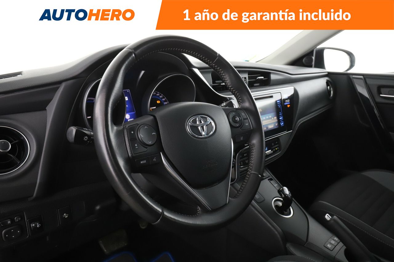 Foto Toyota Auris 12