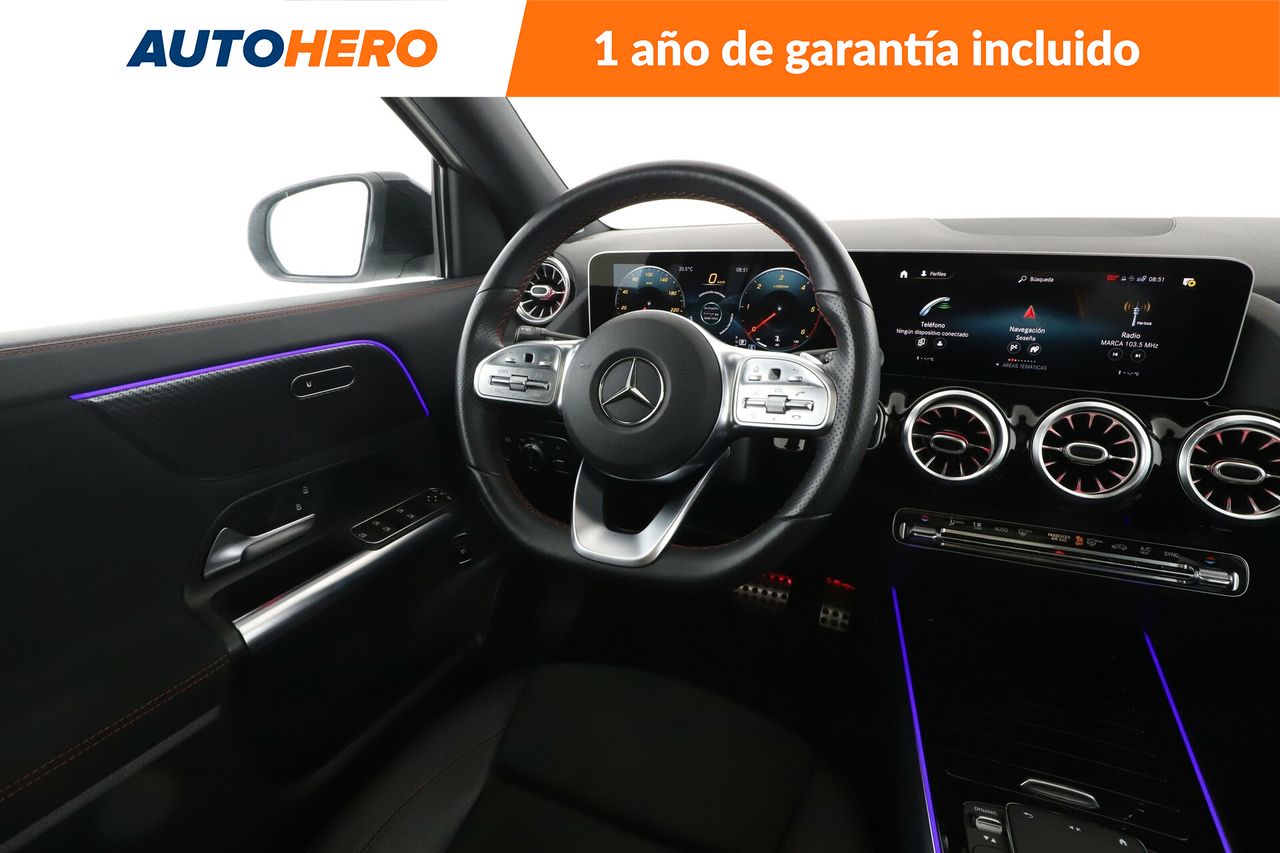 Foto Mercedes-Benz Clase GLA 13