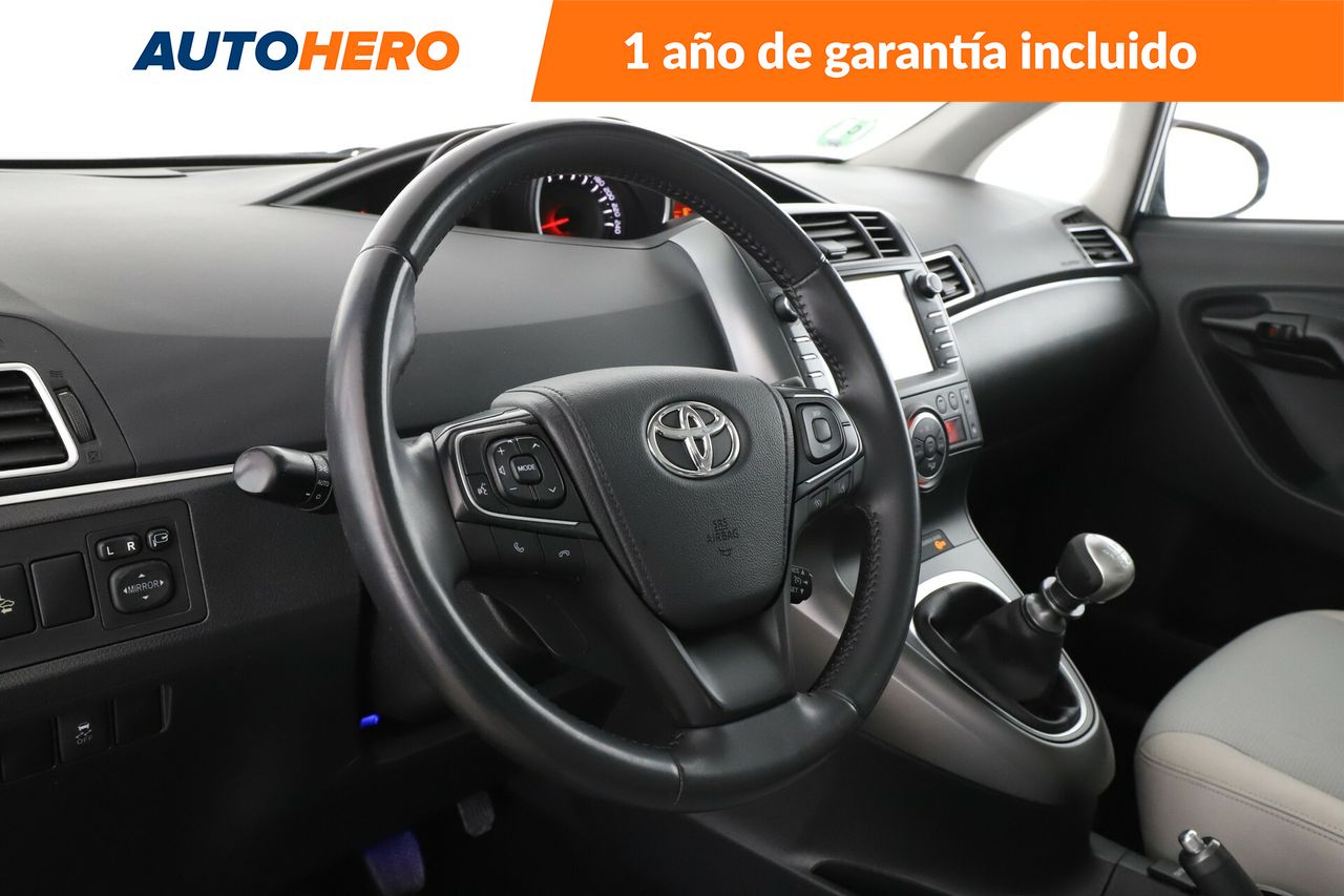 Foto Toyota Corolla Verso 11