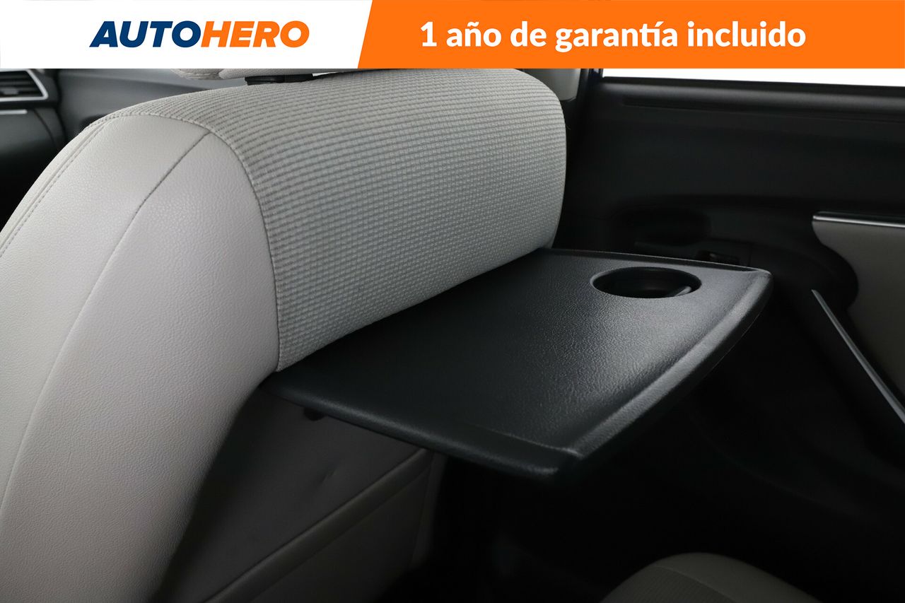 Foto Toyota Corolla Verso 31