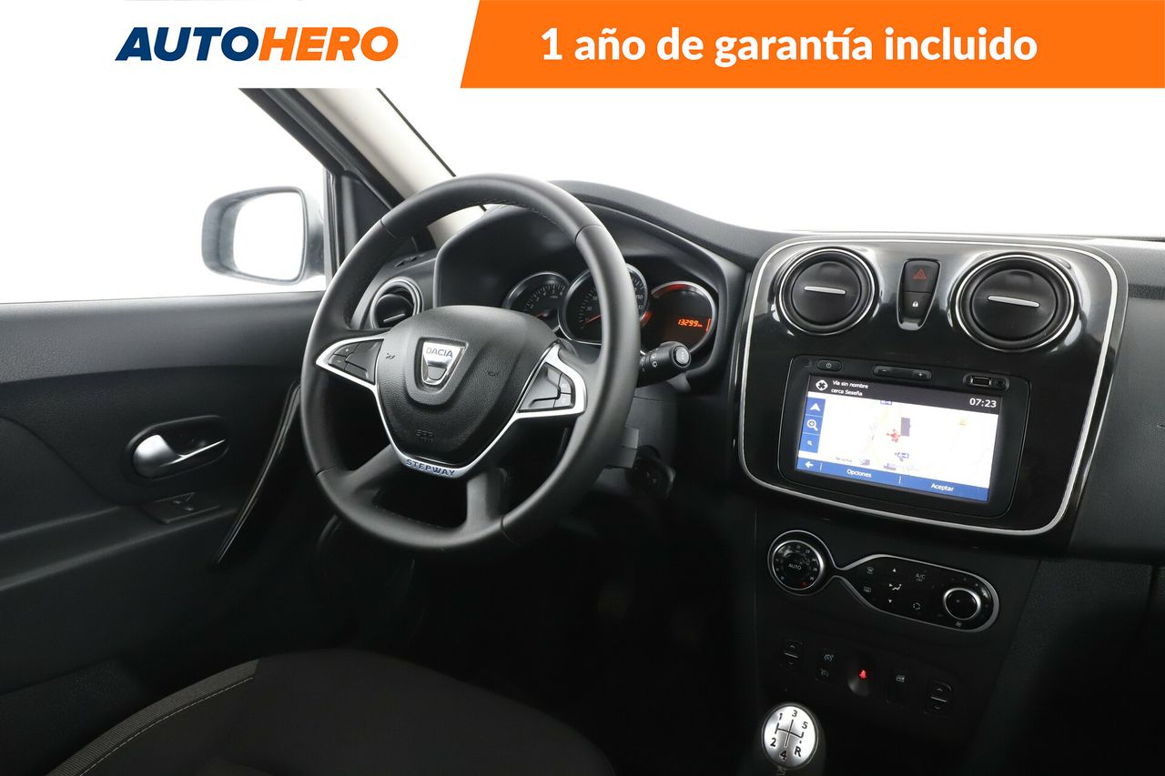 Foto Dacia Sandero 14