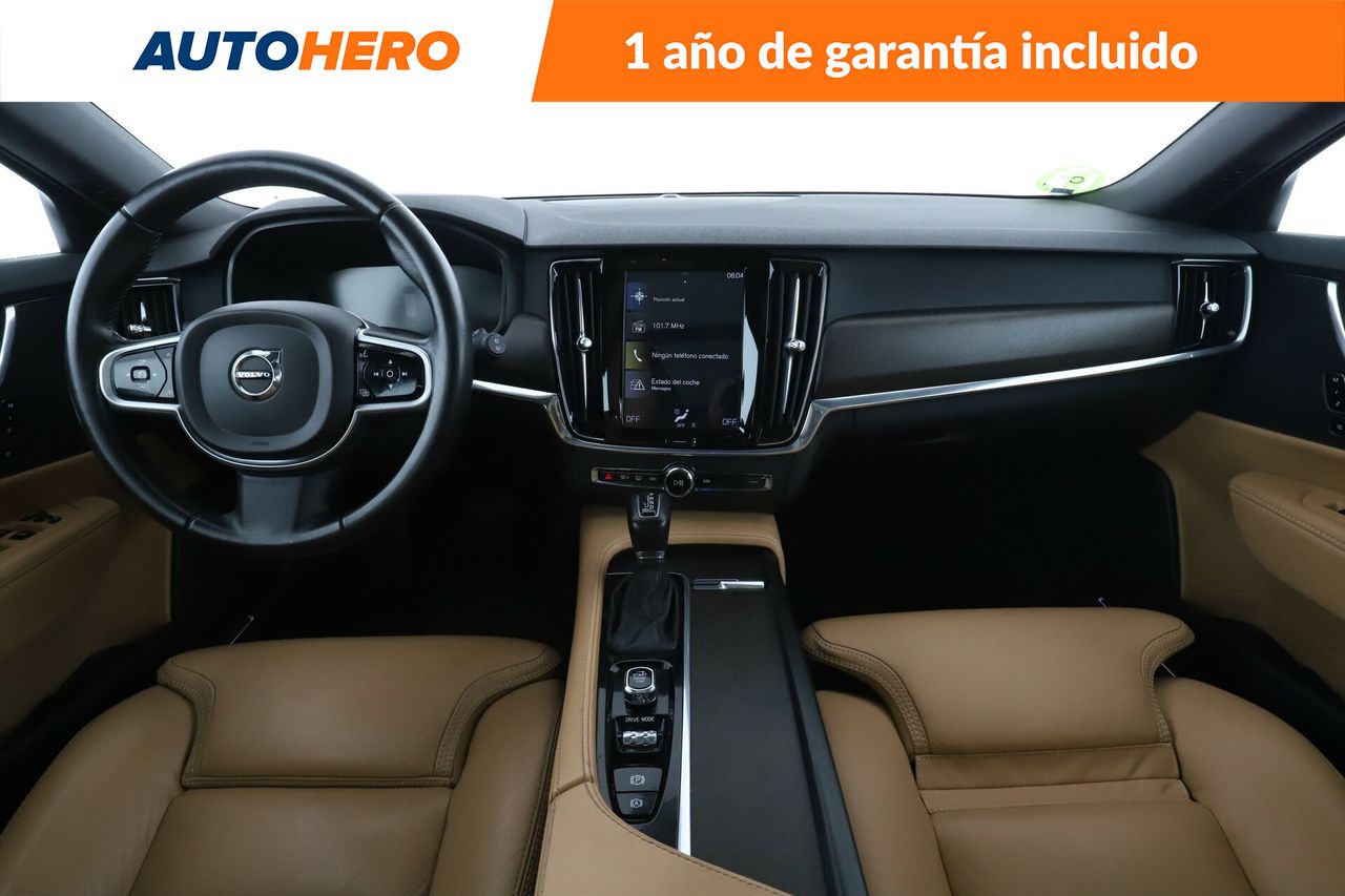 Foto Volvo V90 Cross Country 13