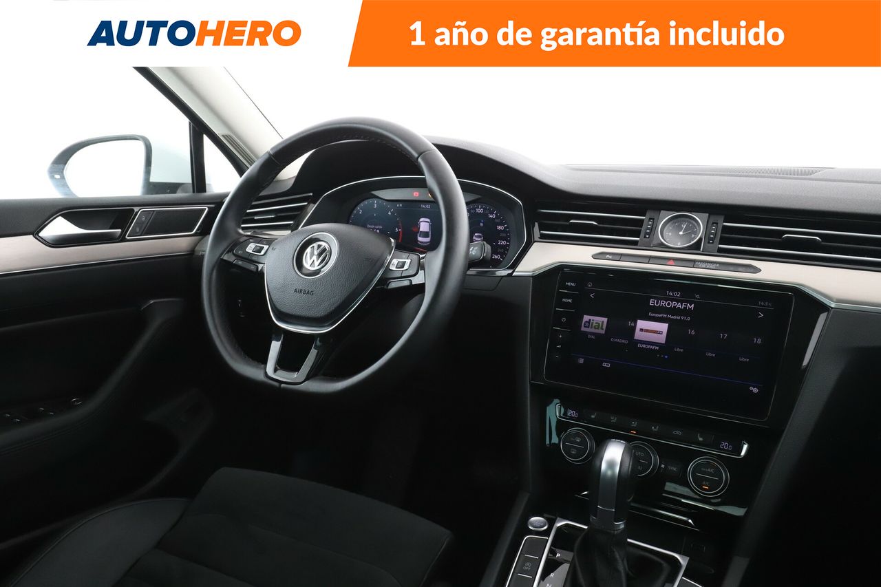 Foto Volkswagen Passat 14