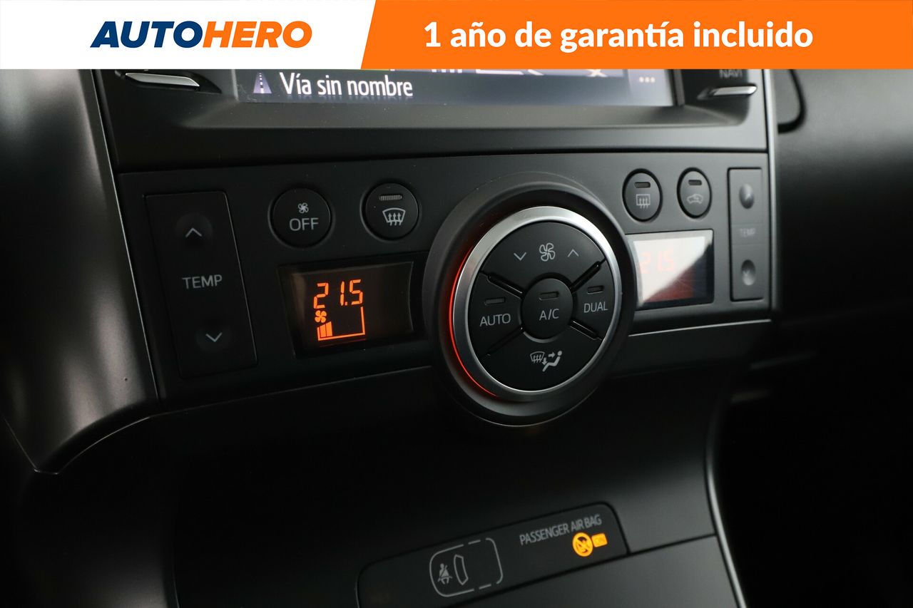 Foto Toyota Corolla Verso 31