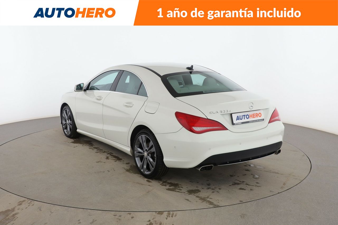 Foto Mercedes-Benz Clase CLA 4