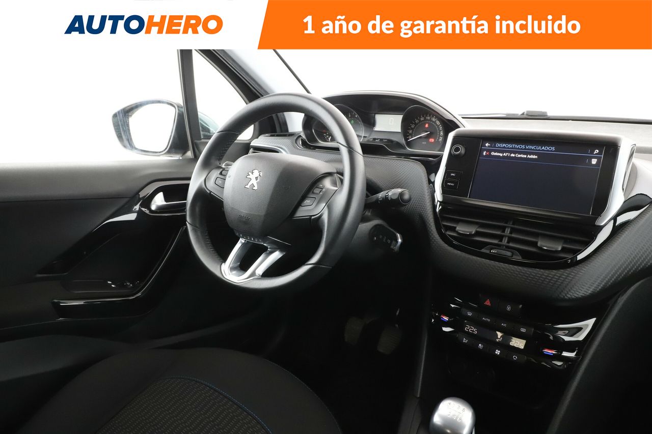 Foto Peugeot 208 14