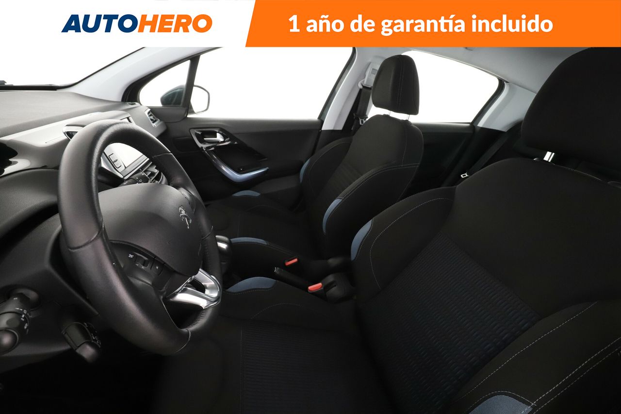 Foto Peugeot 208 11