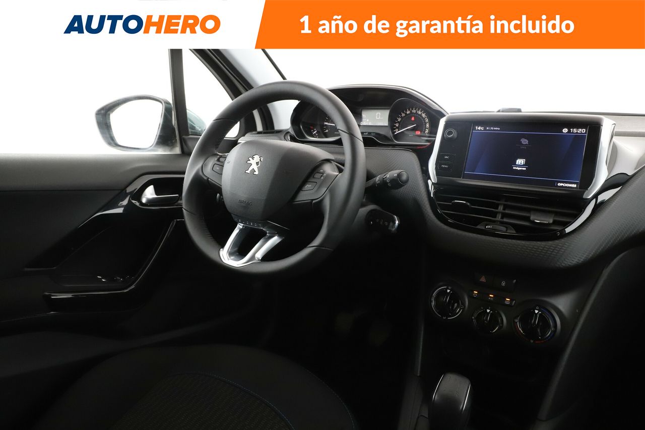 Foto Peugeot 208 14