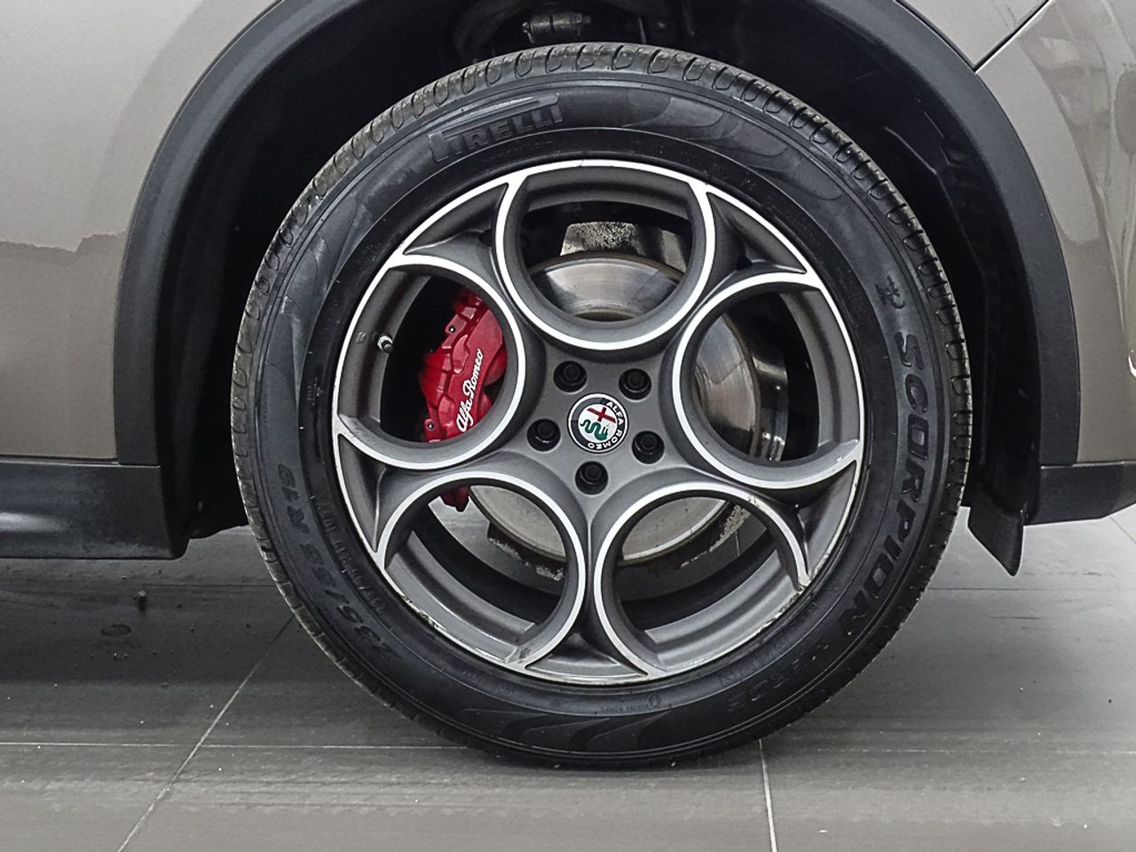 Foto Alfa Romeo Stelvio 20