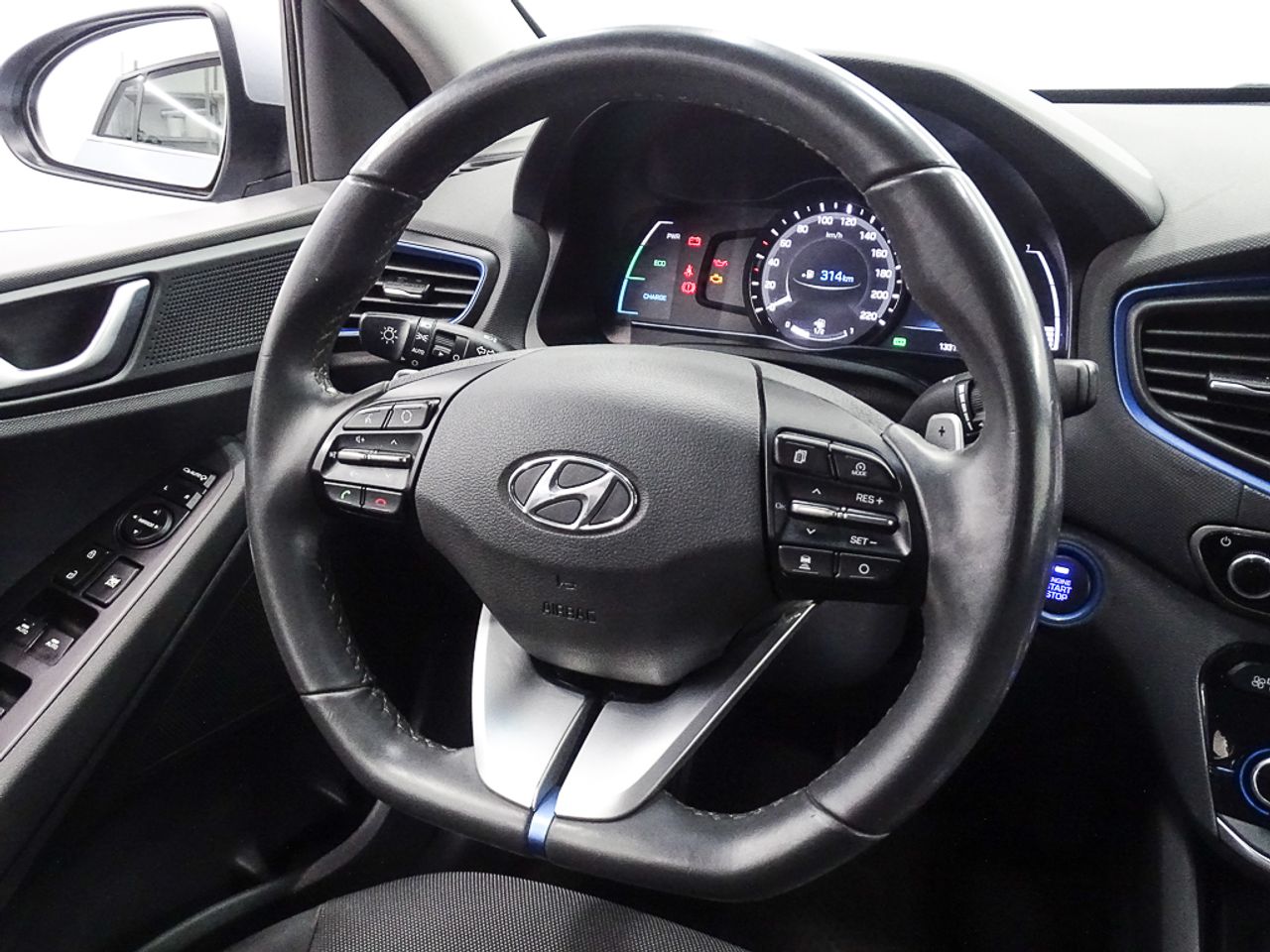 Foto Hyundai IONIQ 16