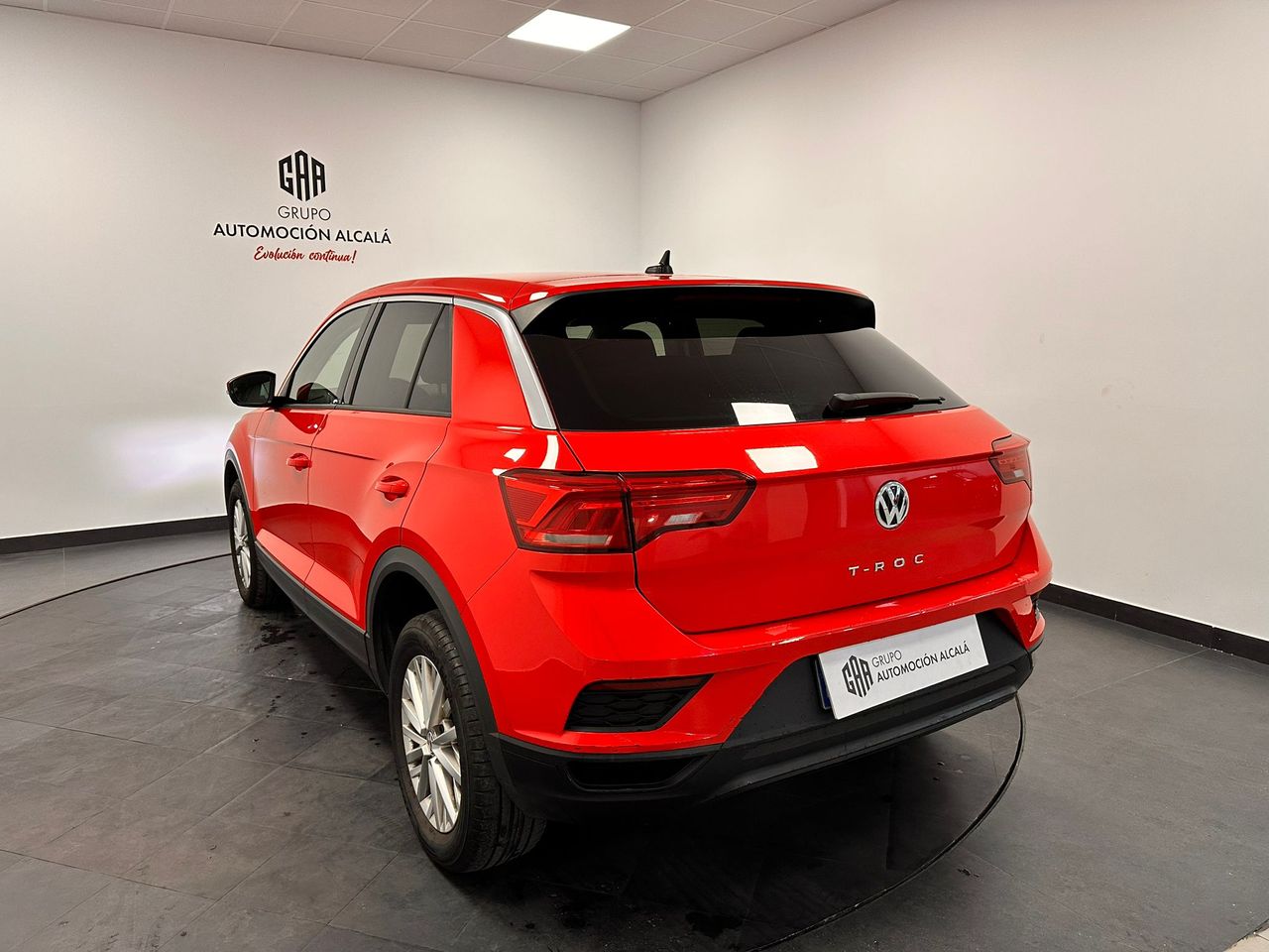 Foto Volkswagen T-Roc 4