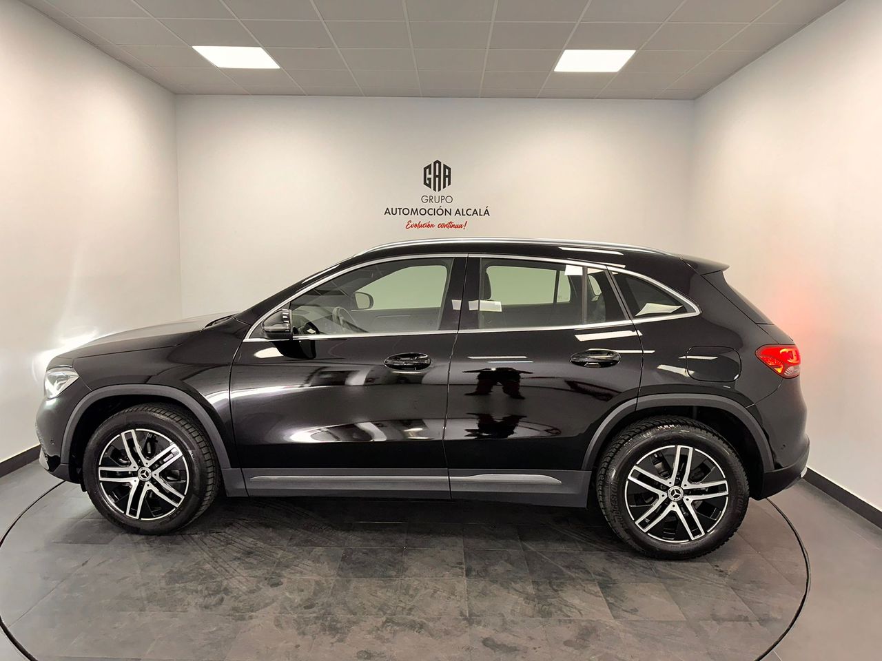 Foto Mercedes-Benz Clase GLA 15