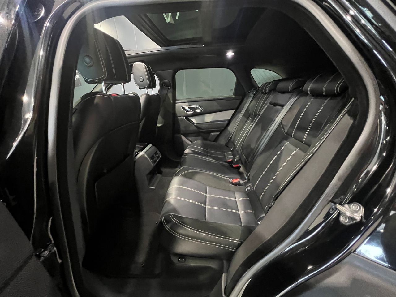 Foto Land-Rover Range Rover Velar 14