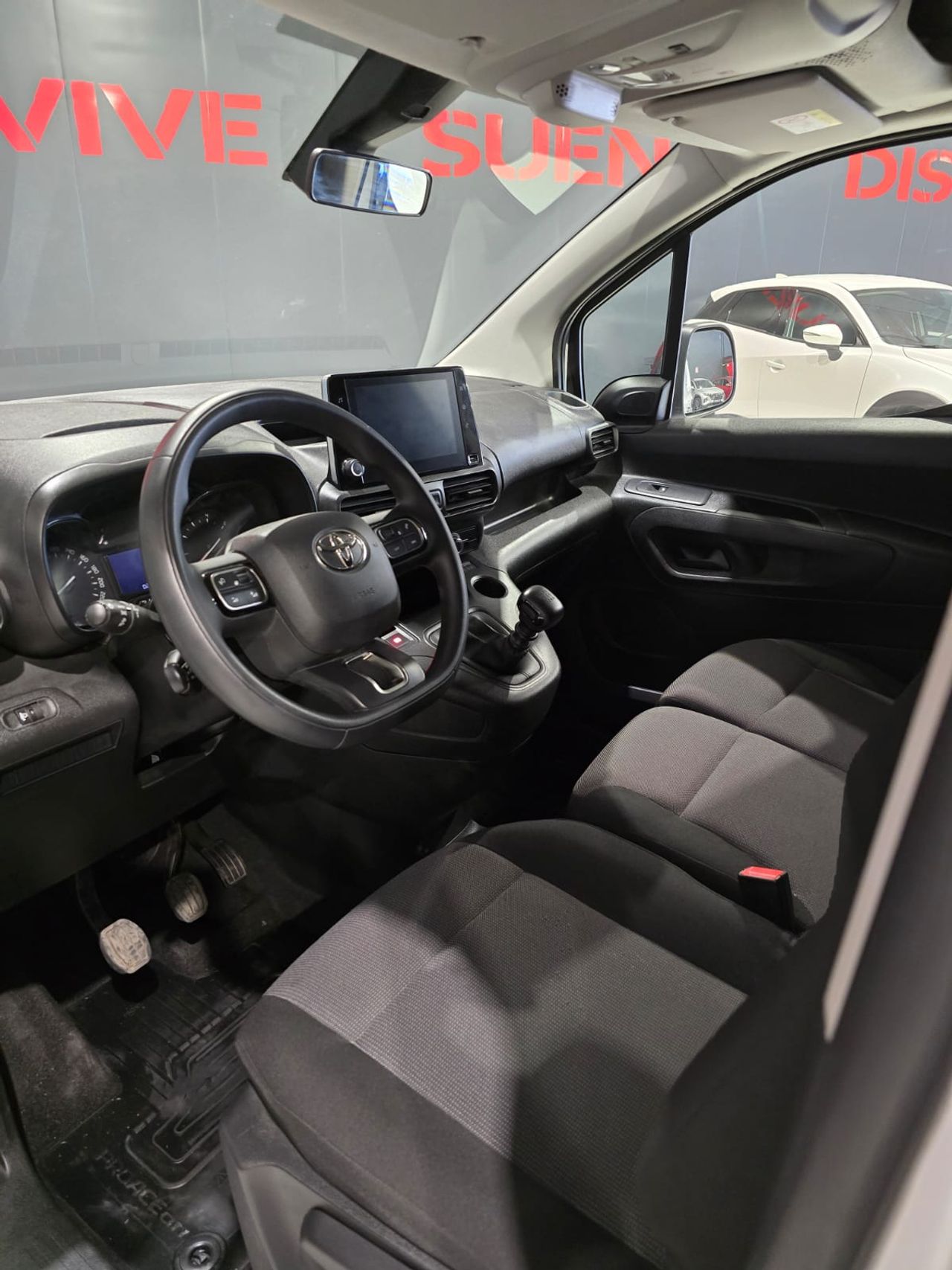 Foto Toyota Proace 4