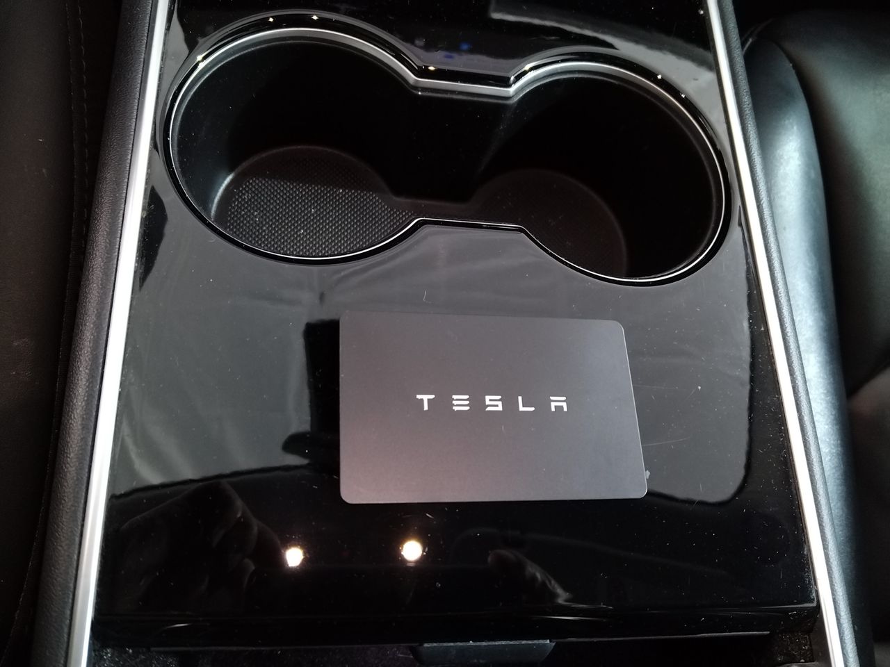 Foto Tesla Model 3 32