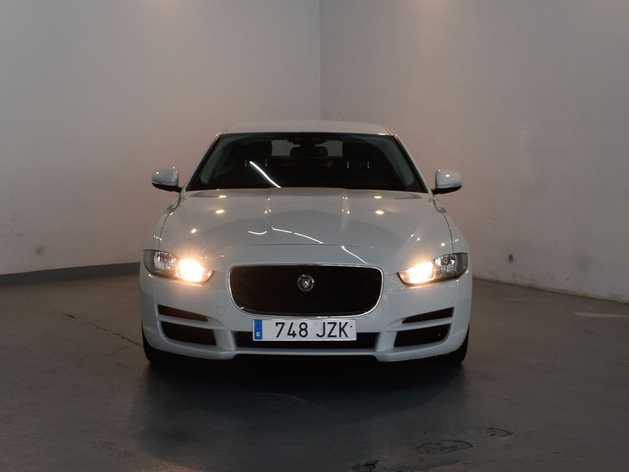 Foto Jaguar XE 15