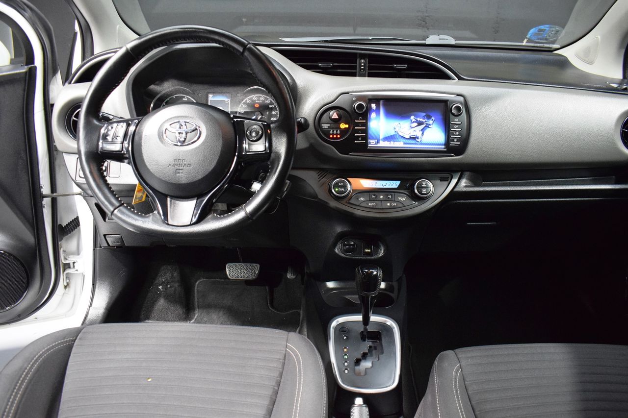 Foto Toyota Yaris 9