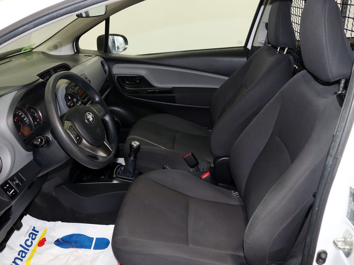 Foto Toyota Yaris 9