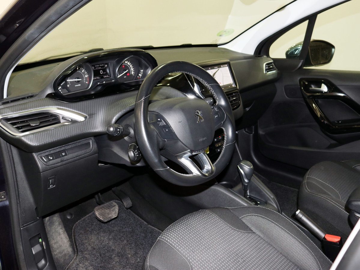 Foto Peugeot 208 21