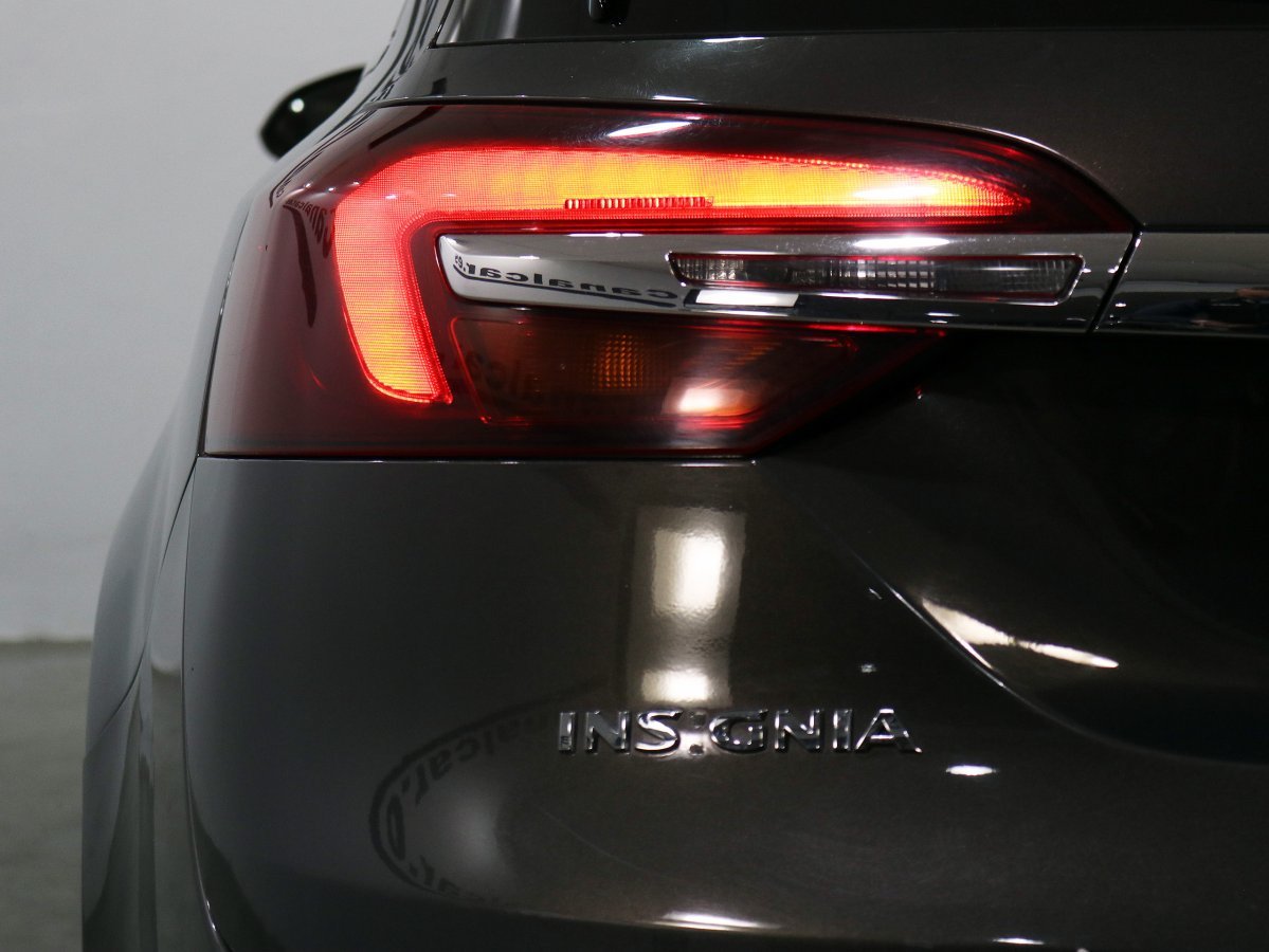 Foto Opel Insignia  9