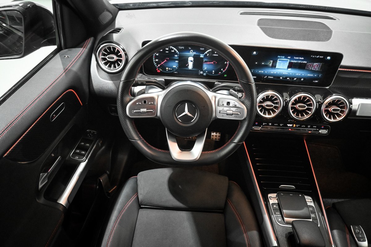 Foto Mercedes-Benz Clase GLB 27