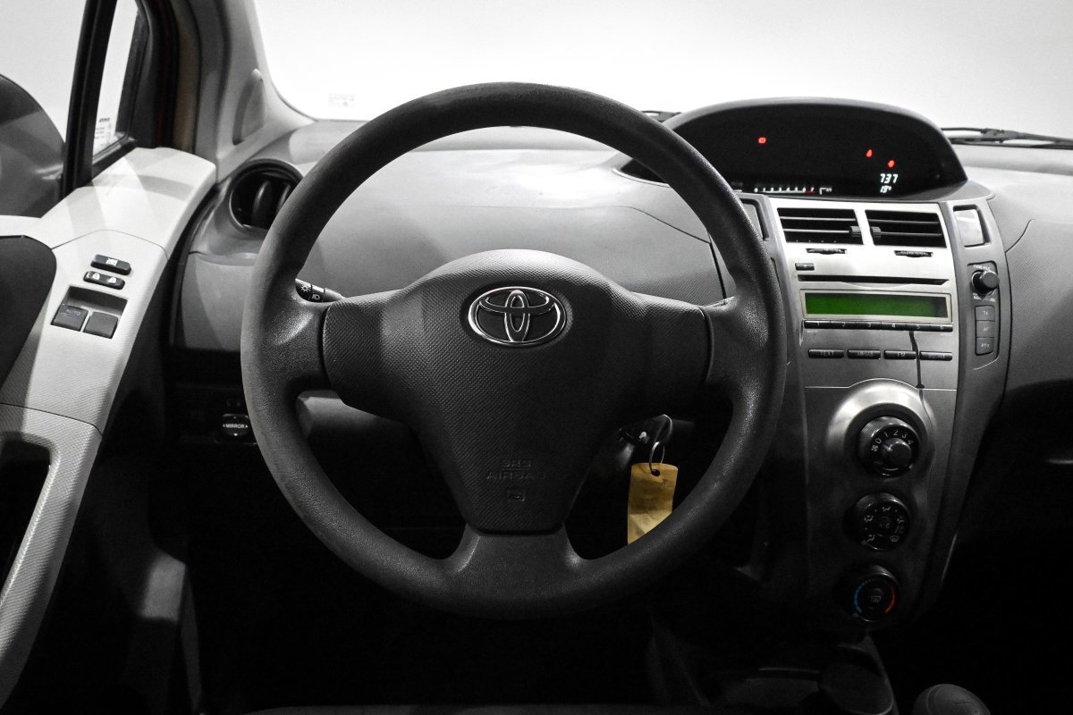 Foto Toyota Yaris 18