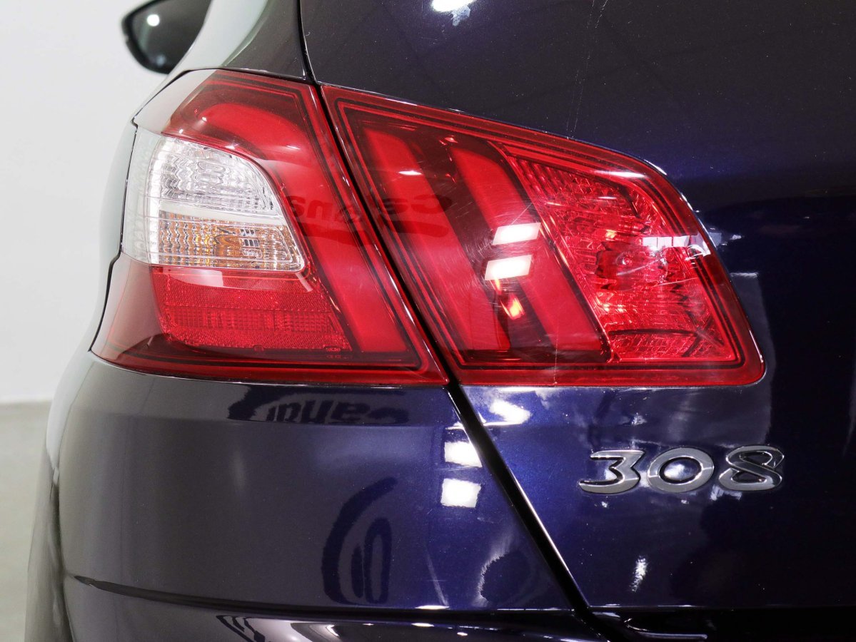 Foto Peugeot 308 9