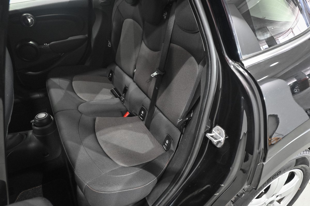 Foto Mini 5 Puertas 11