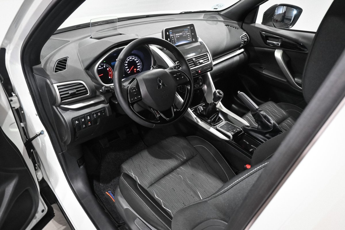 Foto Mitsubishi Eclipse Cross 9