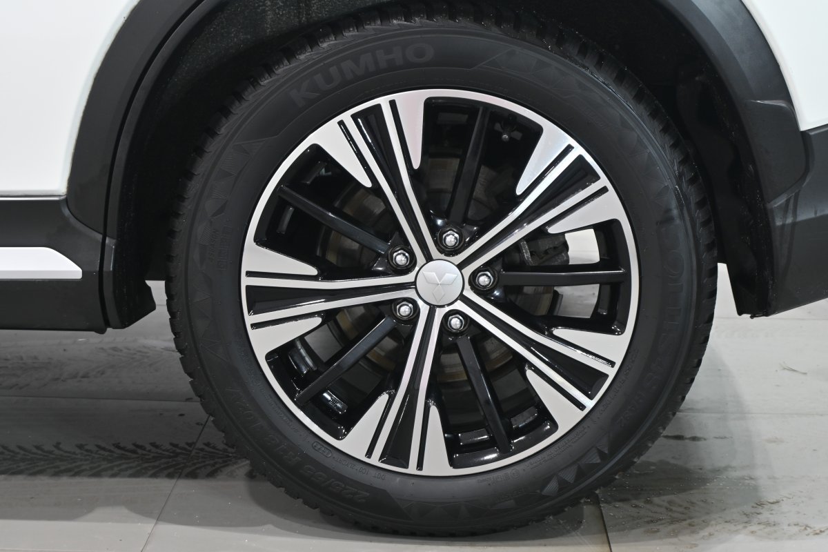 Foto Mitsubishi Eclipse Cross 34