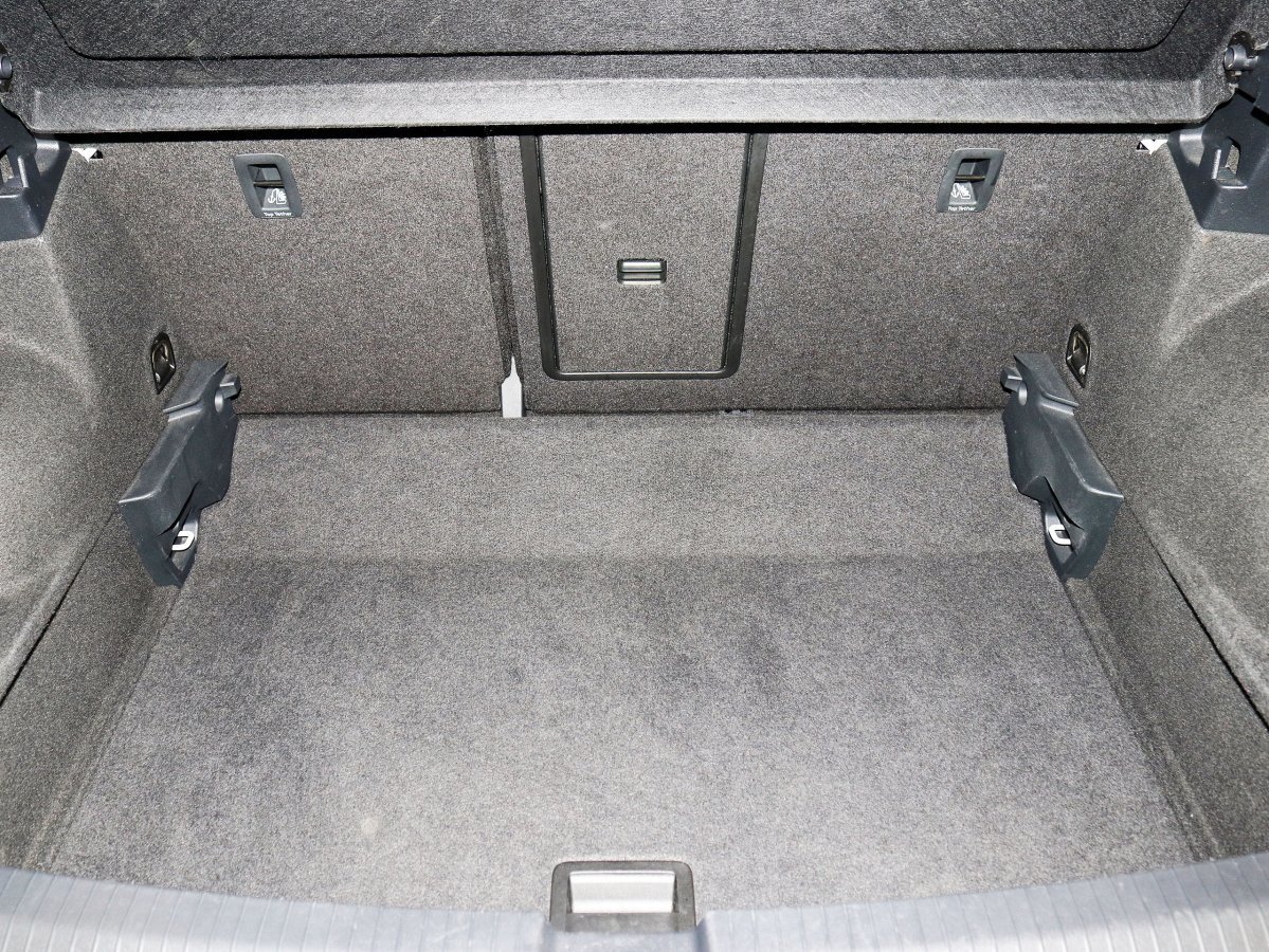 Foto Volkswagen T-Roc 8