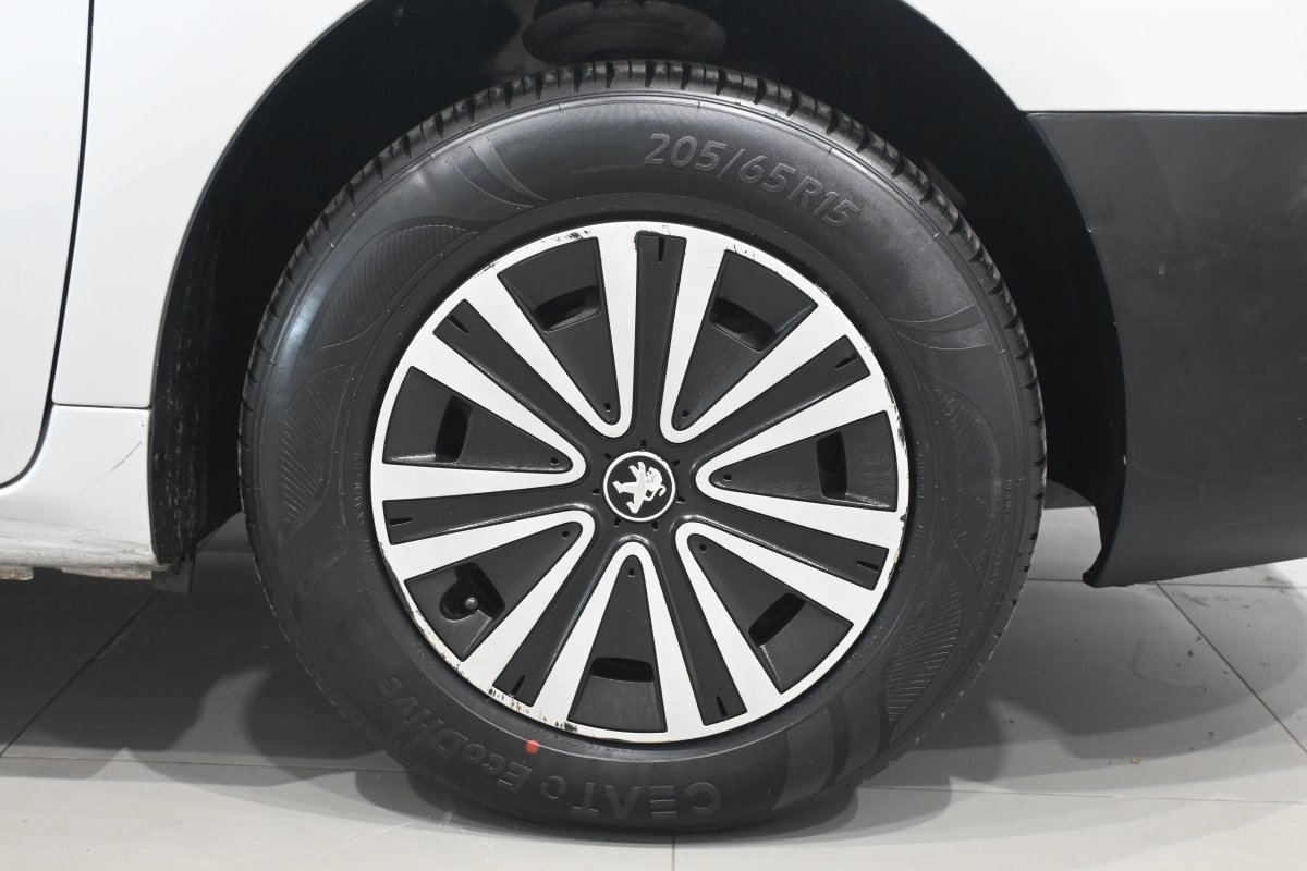 Foto Peugeot Partner 23