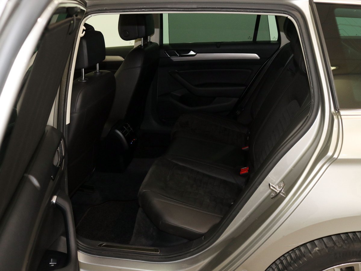 Foto Volkswagen Passat Variant 11