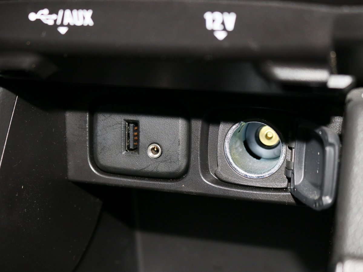 Foto Opel Mokka X 26