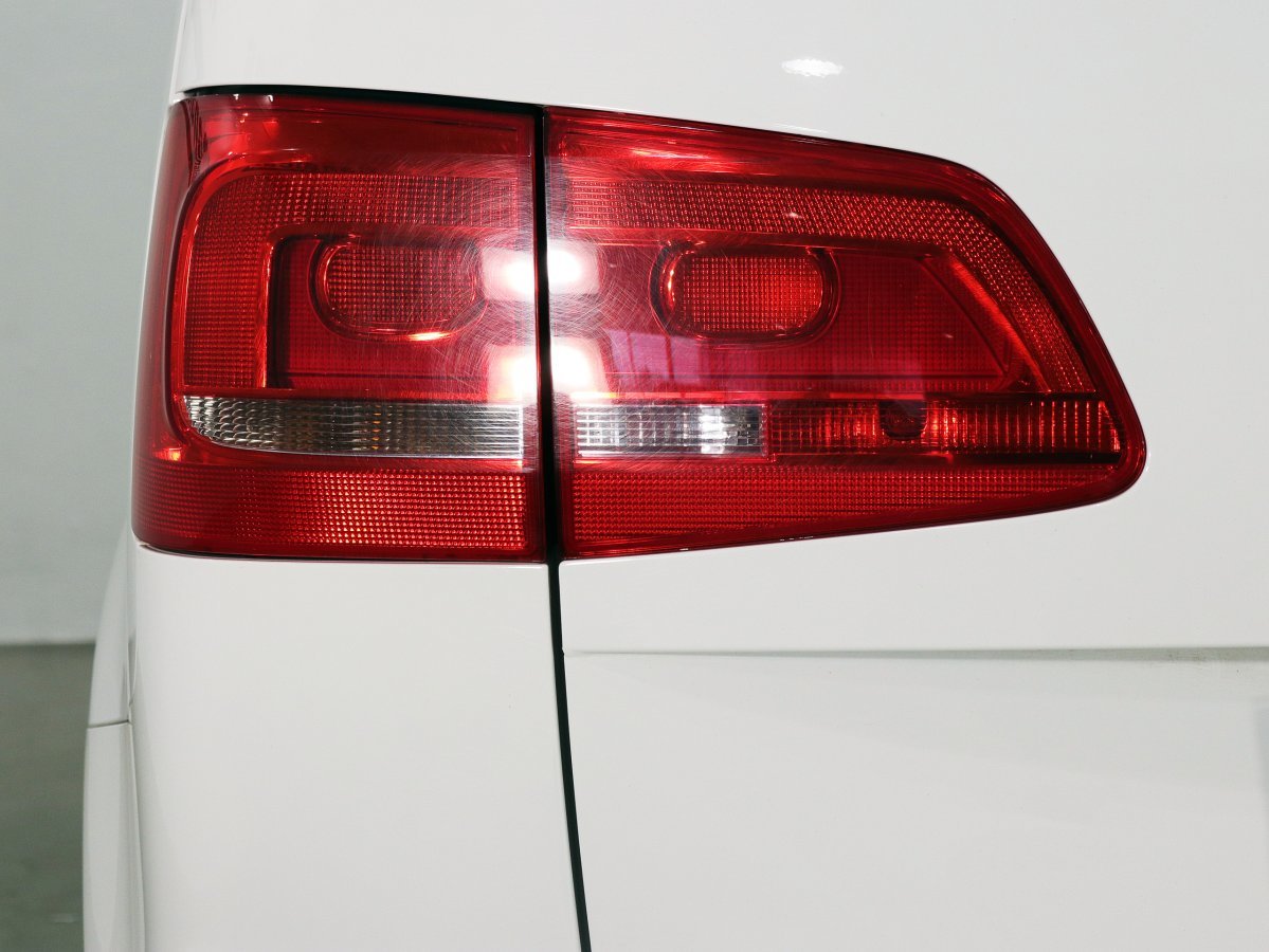 Foto Volkswagen Touran 10